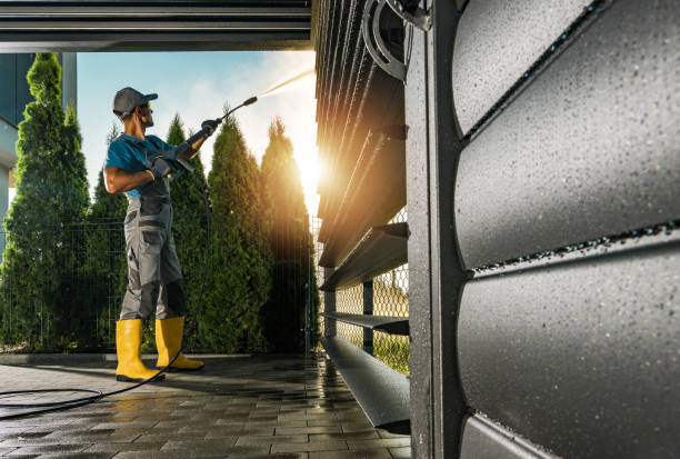 Best Animal Enclosure Cleaning  in Chalfant, CA